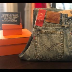 Levi’s Wedgie fit jeans NWT
